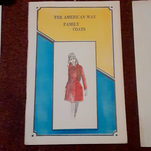 The American Way Vintage Sewing Book/Binder - Picture 4 of 9
